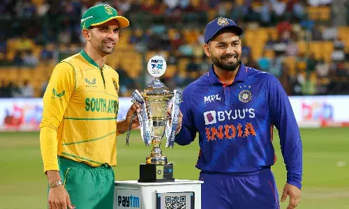ఐదో టీ20 వర్షార్పణం.. ట్రోఫిని పంచుకున్న భారత్, దక్షిణాఫ్రికా