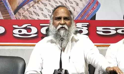 రాముడిని అడ్డుపెట్టుకొని విజయం సాధించారు.. అందుకే రాహుల్ను వేధిస్తున్నారు