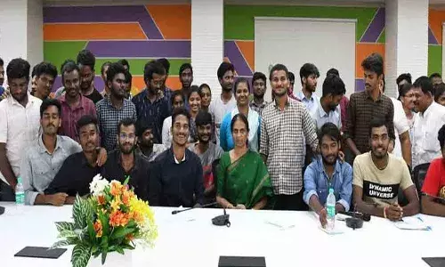 చర్చలు సఫలం.. ఆందోళనను విరమించిన బాసర ట్రిపుల్ ఐటీ విద్యార్థులు