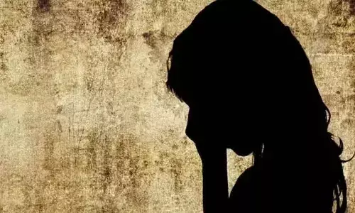 ఫోన్ నంబర్ ఇవ్వనందుకు.. పబ్లో యువతిపై దాడి.. సామూహిక అత్యాచారం చేస్తామని బెదిరింపు