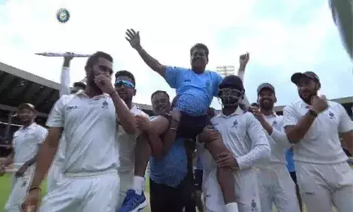 తొలిసారి రంజీ ట్రోఫీని ముద్దాడిన మధ్యప్రదేశ్