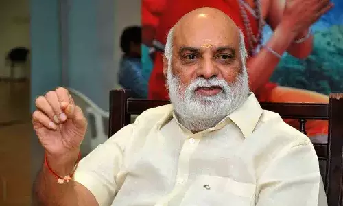 టీడీపీకి బూస్ట్ ఇచ్చే వ్యాఖ్యలు చేసిన దర్శకేంద్రుడు