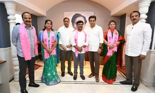 బీజేపీ జాతీయ కార్యవర్గ సమావేశాలముందు బిగ్ షాక్