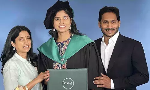 మాస్టర్స్ పట్టా అందుకున్న జగన్ తనయ