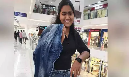 ఆన్ లైన్ లో డబ్బులు పోగొట్టుకున్నందుకే శ్వేత ఆత్మహత్య చేసుకుందా..?