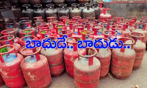 సామాన్యుడికి షాక్.. భారీగా పెరిగిన వంటగ్యాస్ సిలిండర్ ధర