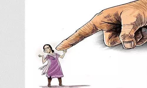 భర్తపై పోలీసుల‌కు ఫిర్యాదుచేసిన‌ భార్య..ఎందుకంటే..