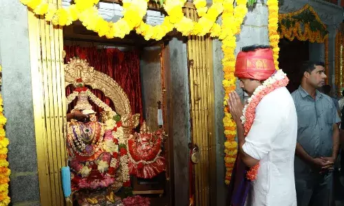 దశావతార వేంకటేశ్వరస్వామి ఆలయాన్ని దర్శించుకున్న పవన్ కళ్యాణ్