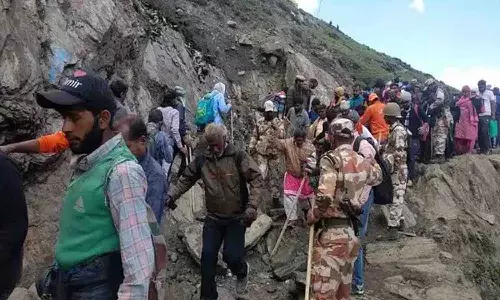 అమర్‌నాథ్ యాత్ర : 84 మంది ఏపీ యాత్రికులు క్షేమం.. మ‌రో ఇద్ద‌రు మాత్రం..