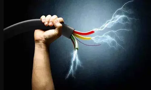 కామారెడ్డిలో విషాదం.. కరెంట్ షాక్తో ఒకే కుటుంబానికి నలుగురు మృతి