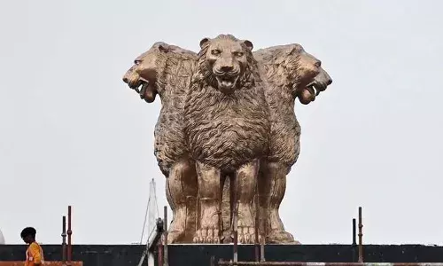 జాతీయ చిహ్నం వివాదం.. వాళ్లు చెప్పిన డిజైన్లే చేశానన్న శిల్పి