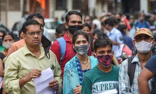 తగ్గేదేలే.. రెండో రోజు 20వేలకు పైనే కేసులు