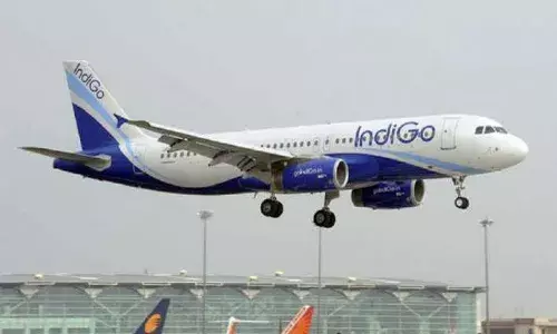 ఇండిగో విమానంలో సాంకేతిక లోపం.. కరాచీలో ఎమర్జెన్సీ ల్యాండింగ్