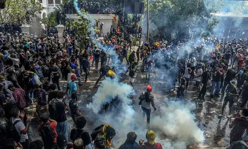 శ్రీలంకలో మళ్లీ ఎమర్జెన్సీ.. కారణం చెప్పిన తాత్కాలిక అధ్యక్షుడు