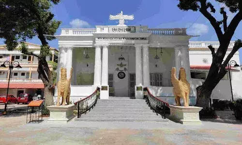 దక్షిణ భారతదేశంలోనే పురాతన పార్సీ ఫైర్ టెంపుల్.. 175 ఏళ్ల నాటిది..!