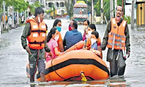 మాన్సూన్, డిజాస్టర్ రెస్పాన్స్ టీమ్లను తీసుకుని వచ్చిన జీహెచ్ఎంసీ