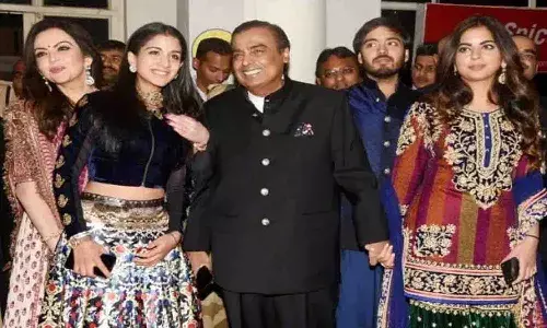 అంబానీ కుటుంబ సభ్యుల భద్రతపై సుప్రీంకోర్టు కీలక ఆదేశాలు