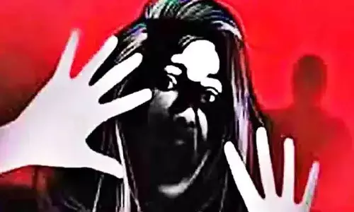 ఢిల్లీ రైల్వే స్టేషన్లో వివాహితపై సామూహిక అత్యాచారం