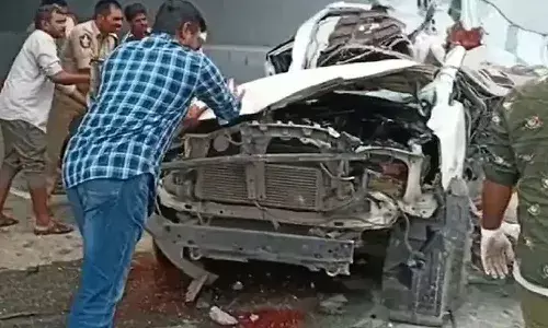 చిత్తూరు జిల్లాలో ఘోర రోడ్డు ప్రమాదం.. ముగ్గురు మృతి