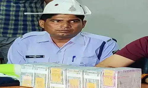 ఓ కానిస్టేబుల్కి రోడ్డుపై రూ.45లక్షలు దొరికాయి.. అతను ఏం చేశాడంటే