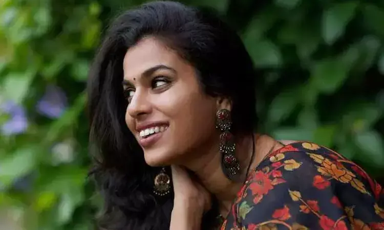 వెన‌క్కి త‌గ్గిన శ్రావ‌ణ భార్గ‌వి.. వివాదానికి ముగింపు ప‌లికింది