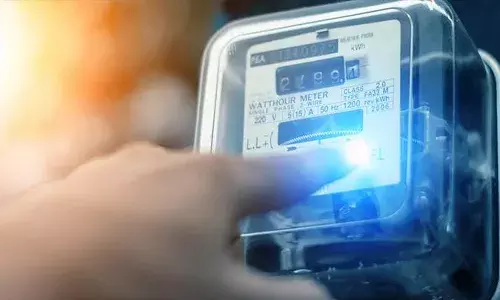 రూ.3,419 కోట్ల క‌రెంట్‌ బిల్లు.. షాక్‌తో ఆసుపత్రిలో చేరిన వ్యక్తి