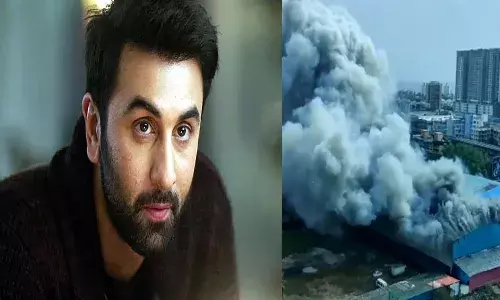 బాలీవుడ్ స్టార్ హీరో షూటింగ్ సెట్లో అగ్ని ప్రమాదం..  ఒకరు మృతి