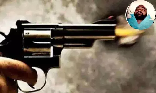 మాదాపూర్లో కాల్పుల కలకలం.. ఒకరు మృతి