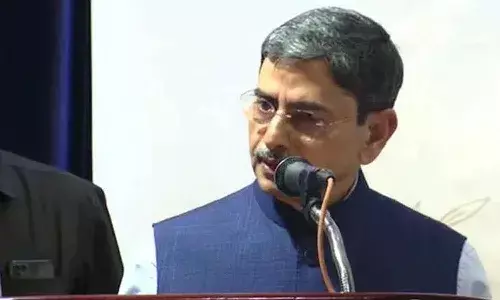 గ‌న్ వాడేవాళ్ల‌కు గ‌న్‌తోనే జవాబివ్వాలి.. గవర్నర్ సంచలన వ్యాఖ్యలు