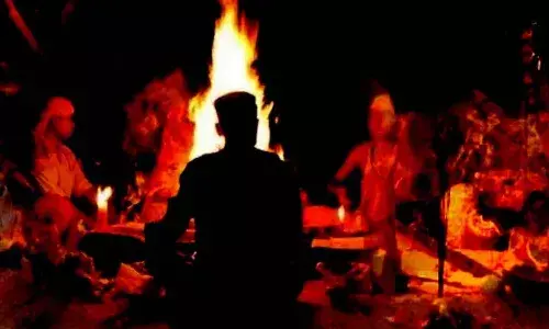 అనారోగ్యంతో బాధపడుతున్న బాలిక.. దెయ్యం పట్టిందని కొట్టి చంపిన తల్లిదండ్రులు