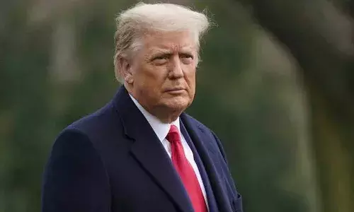 ట్రంప్ ఇంటిపై ఎఫ్బీఐ దాడులు.. ఆ రహస్య పత్రాల కోసమేనా.?