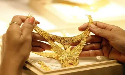 బంగారం కొనుగోలు చేయాలనుకునే వారికి షాక్