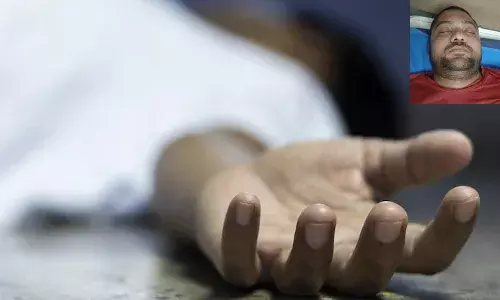 క్రికెట్ ఆడుతూ సాఫ్ట్వేర్ ఉద్యోగి మృతి