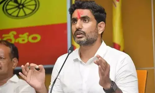 వర్సిటీలను వైసీపీ ఆఫీసులుగా మార్చేశారు.. పెత్తనం మొత్తం వారిదే: లోకేష్