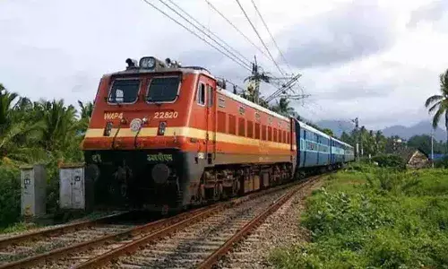 ఆ రూట్లో మూడు ప్రత్యేక రైళ్లు నడపనున్న దక్షిణ మధ్య రైల్వే