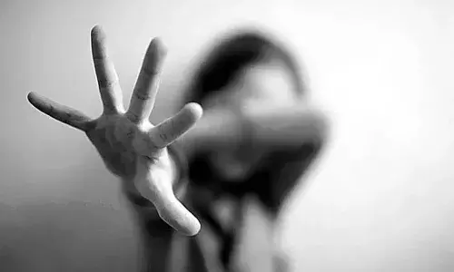 మచిలీపట్నంలో మైనర్‌ బాలికపై అత్యాచారం