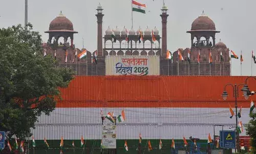 76వ స్వాతంత్య్ర దినోత్సవ వేడుకలు.. అంగరంగ వైభవంగా ముస్తాబైన ఎర్రకోట