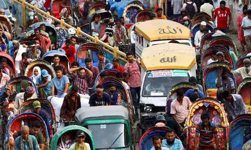 ఆర్థిక సంక్షోభం దిశగా పయనిస్తోన్న బంగ్లాదేశ్‌.!