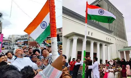 స్వాతంత్య్ర దినోత్సవ వేడుక‌ల్లో పాల్గొన్న‌ ఒవైసీ సోదరులు