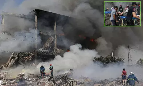 బాణా సంచా గిడ్డంగిలో పేలుడు.. 11కు చేరిన మృతులు