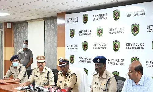 సైకో కిల్లర్ అరెస్ట్.. భార్యపై కోపం.. మహిళలే అతడి టార్గెట్