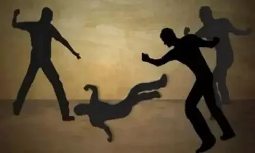 కోర్టు నుంచి పరారైన హత్యాచారం నిందితుడు.. కొట్టి చంపిన స్థానికులు