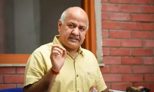 ఢిల్లీ ఉపముఖ్యమంత్రి మనీష్ సిసోడియా ఇంట్లో సీబీఐ సోదాలు