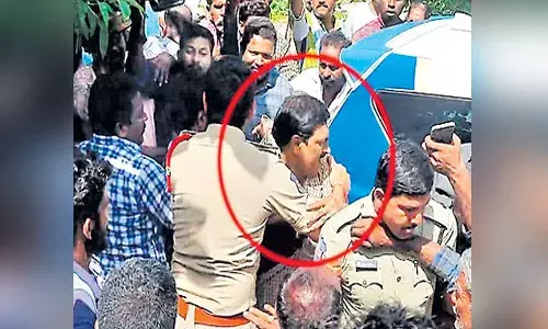 విద్యార్థినులతో హెచ్ఎం అసభ్య ప్రవర్తన.. దేహశుద్ధి