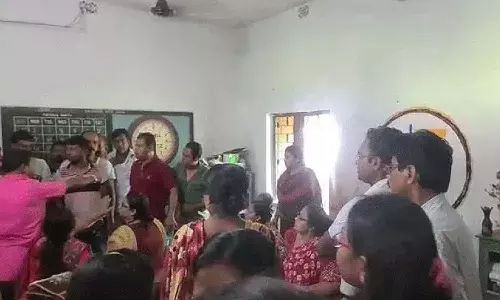 బాలికలకు లైంగిక వేధింపులు.. కీచక హెడ్మాస్టర్ అరెస్ట్