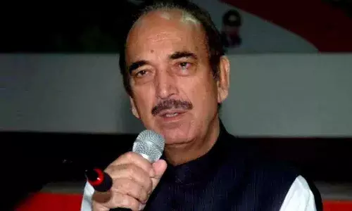 గులాం నబీ ఆజాద్‌పై కాంగ్రెస్ సీనియ‌ర్ల సెటైర్లు