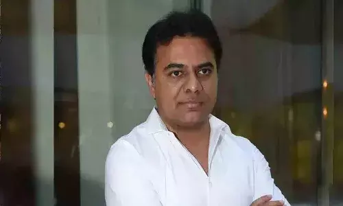 కేంద్రం ఎన్ని మెడికల్ కాలేజీలు మంజూరు చేసిందో చెప్పాలి: కేటీఆర్