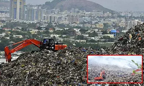 జవహనర్‌నగర్‌ డంప్‌యార్డ్‌ నుంచి తీవ్ర దుర్వాసన.. గాలి పీల్చుకోలేకపోతున్న స్థానికులు