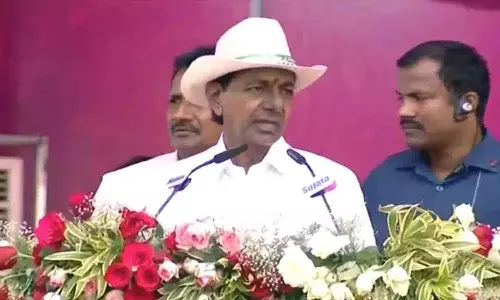 పెద్దపల్లిలో కలెక్టరేట్ కాంప్లెక్స్‌ను ప్రారంభించిన కేసీఆర్