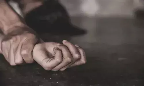 దారుణం.. అత్యాచారానికి గురైన బాలిక తల్లిపై పోలీస్‌ రేప్‌.!